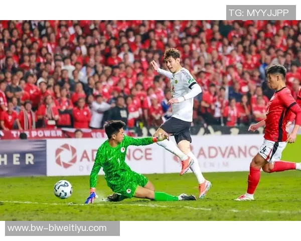 拜合拉木错失良机球停得太靠后导致单刀机会流失